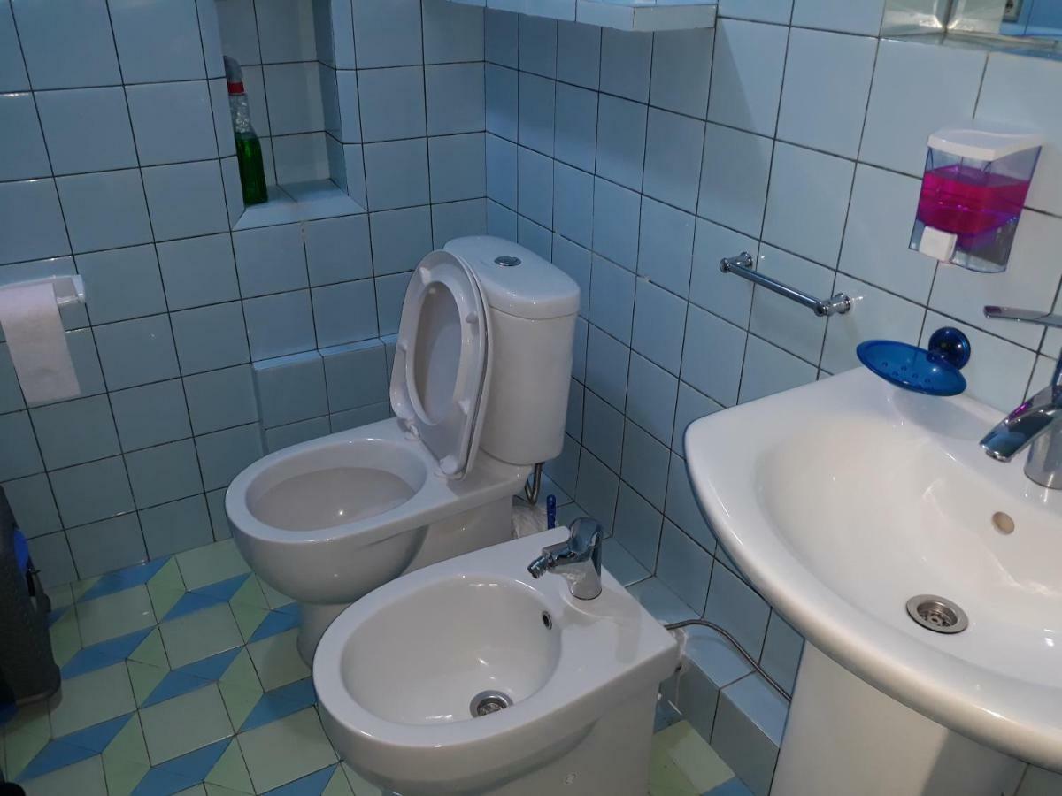Nellie'S Apartment Батуми Экстерьер фото