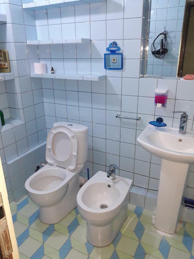 Nellie'S Apartment Батуми Экстерьер фото