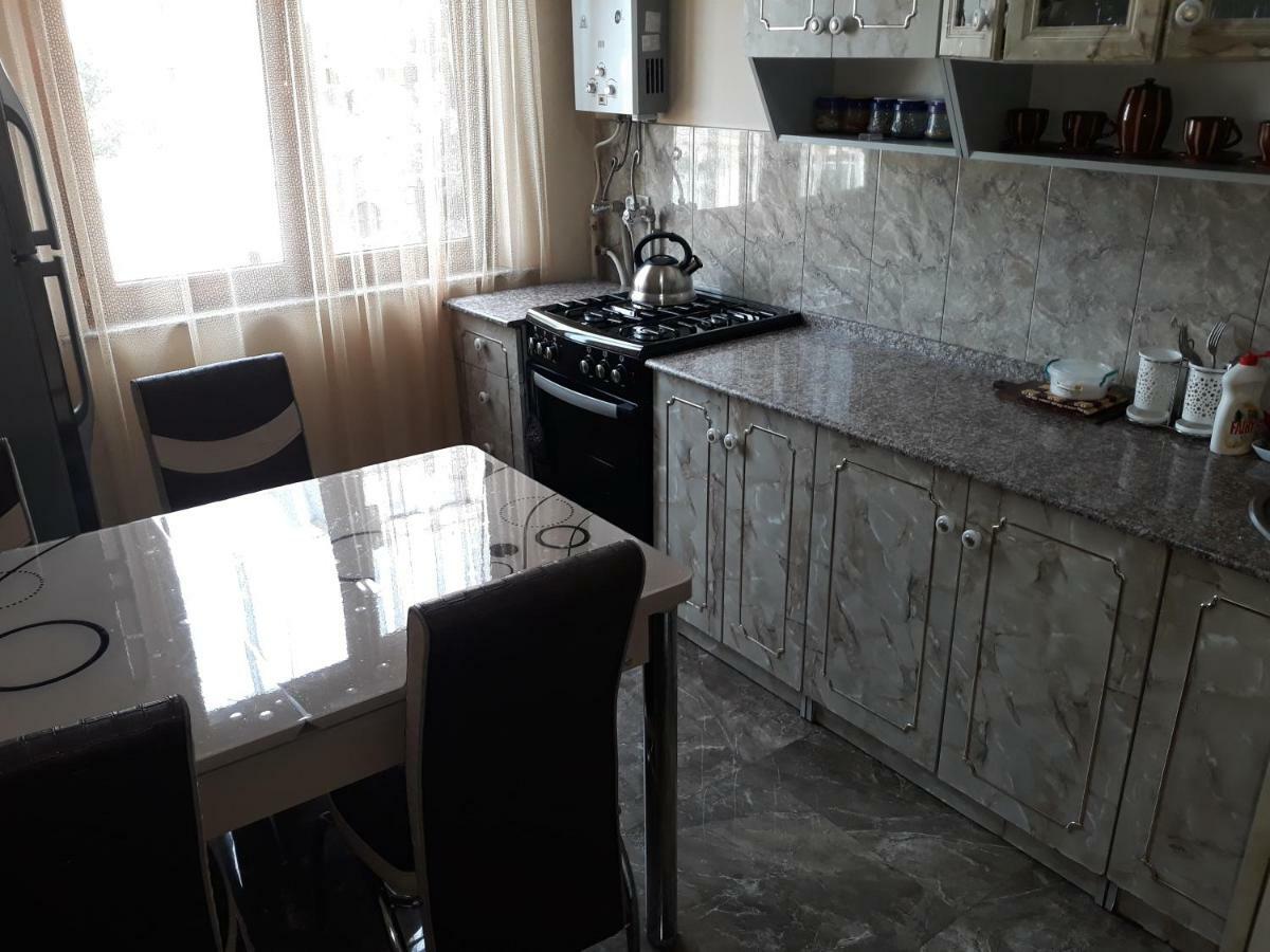 Nellie'S Apartment Батуми Экстерьер фото